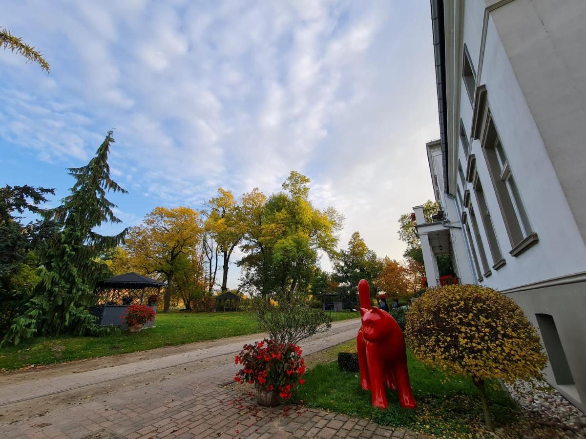 Villa Dwor Podstolice - House Of Rosenthal Exterior foto